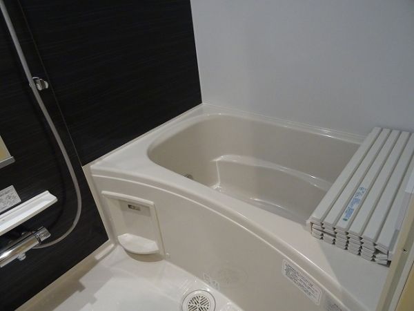 【バス】　追炊き機能・浴室乾燥機